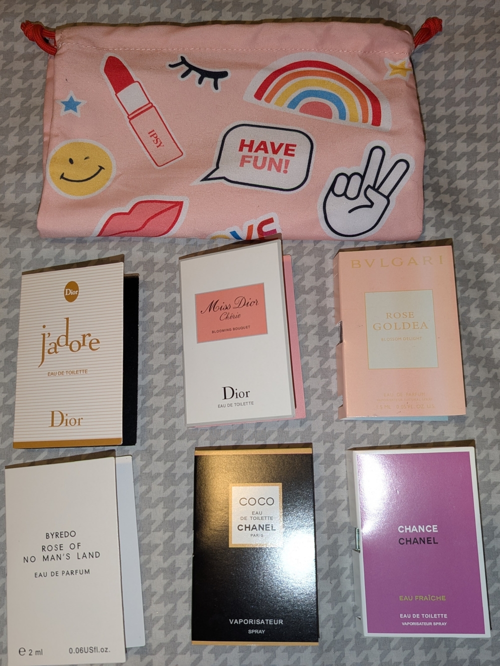 **4 for FREE** Luxury Perfume Sample Bundle + Cosmetic Pouch